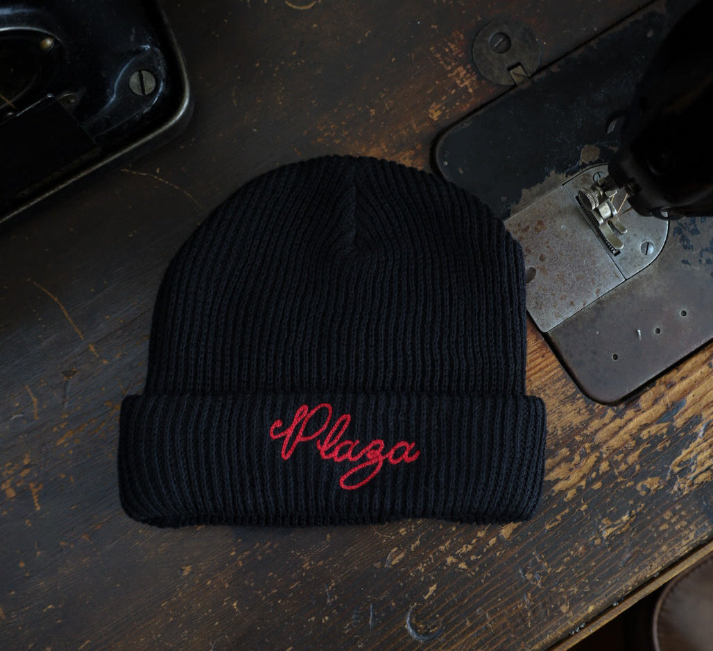 Heavy Knit Chainstitch Beanie - Black